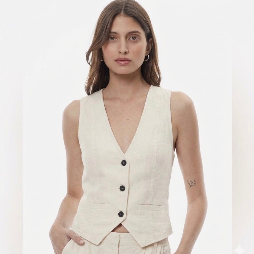 YFB Young, Fabulous & Broke Veda Linen Rayon Vest in White/Cream, Size S
